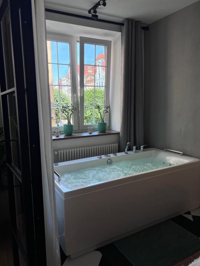 Holiday Apartment Old Town Gdansk With A Jacuzzi Exterior photo